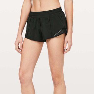 Lululemon Hotty Hot Low-Rise Short 2.5"